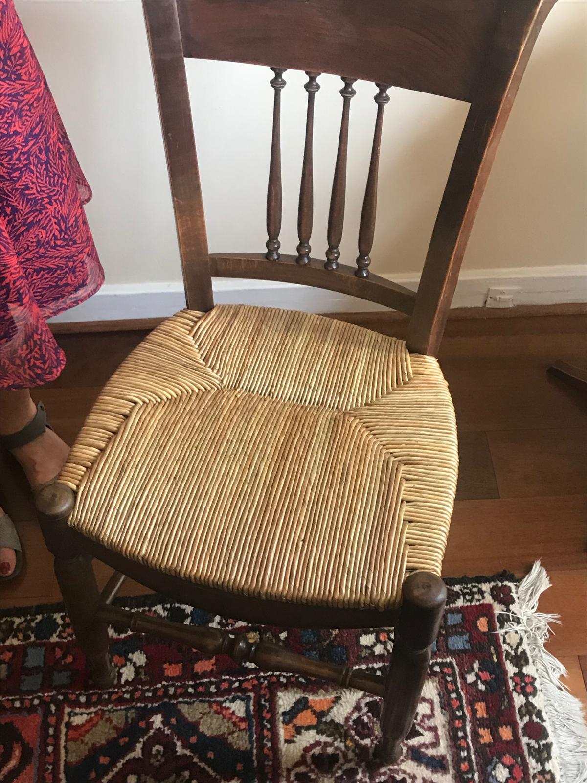 Chaise à assise paillée